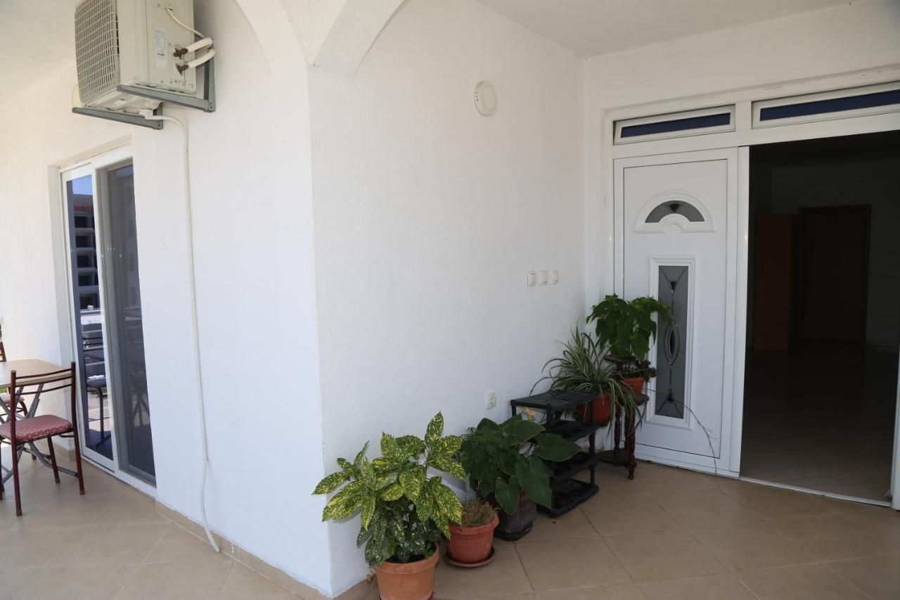 Apartments Armini Ulcinj Exterior photo