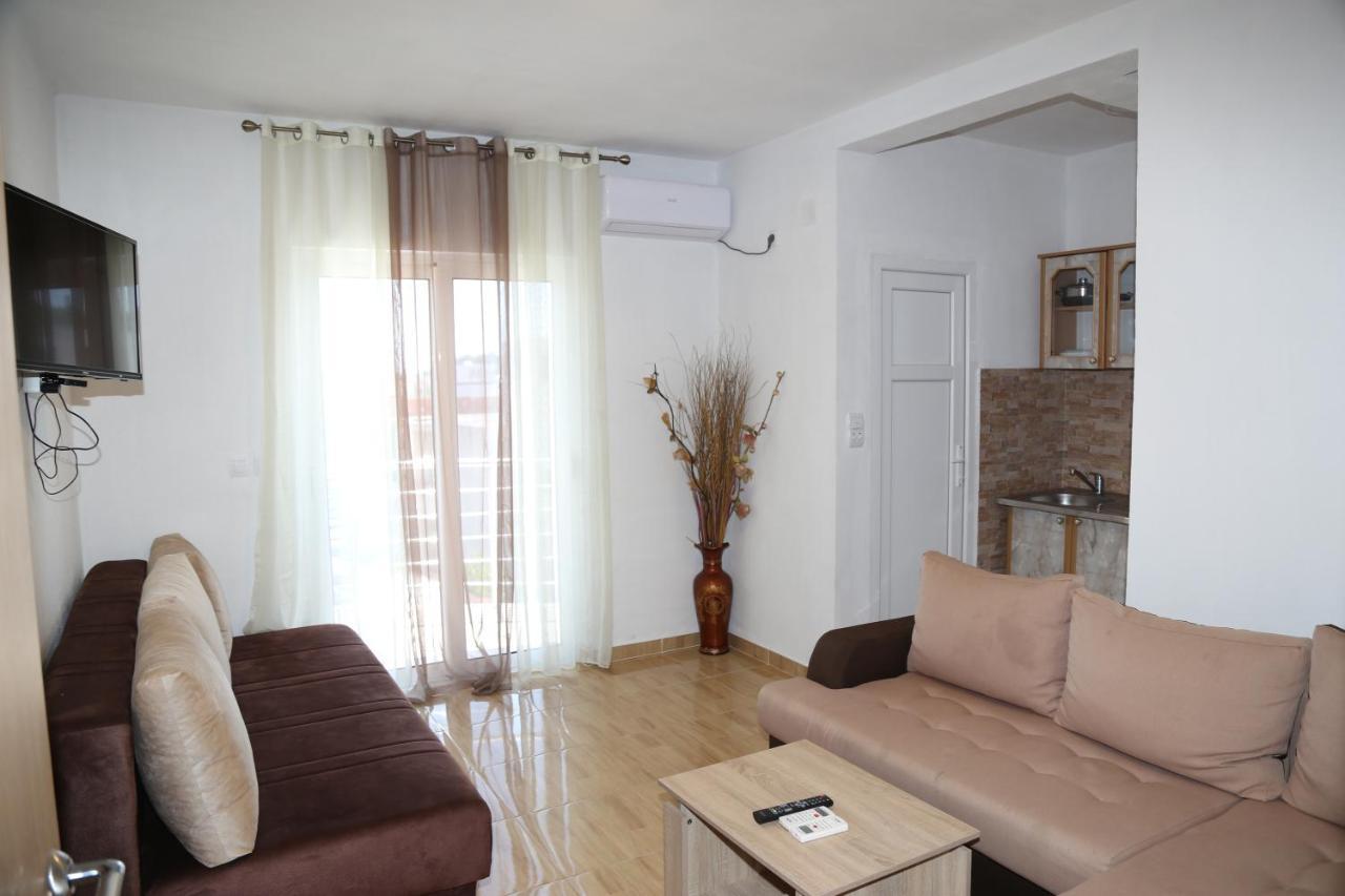 Apartments Armini Ulcinj Exterior photo