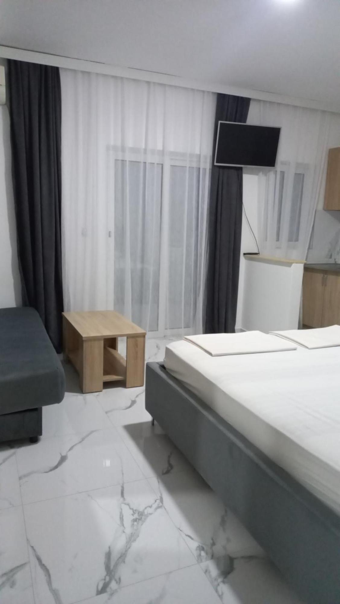 Apartments Armini Ulcinj Exterior photo